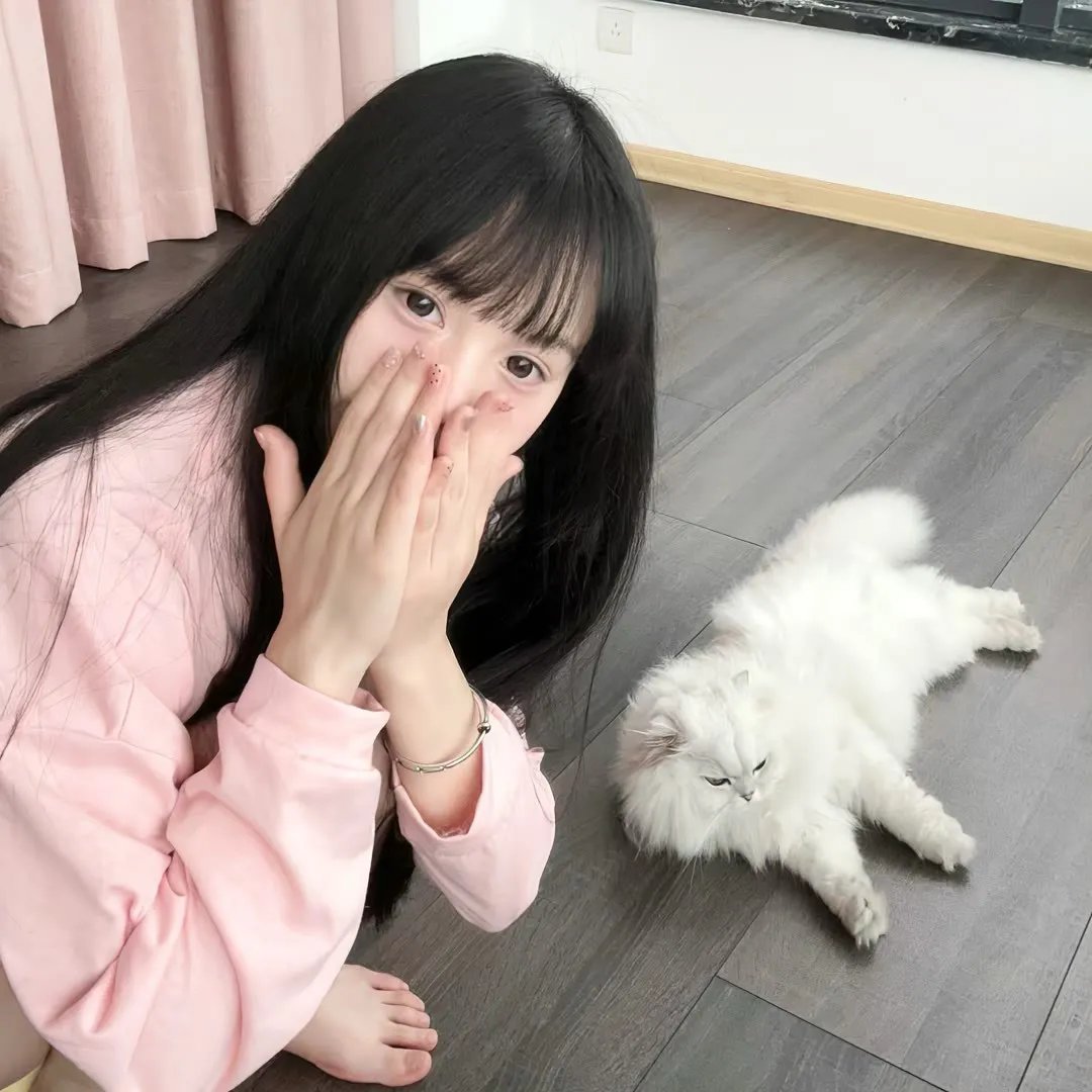 她不见了